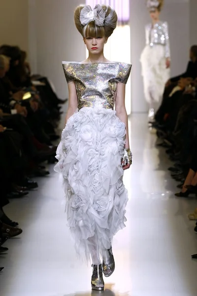 Look 63